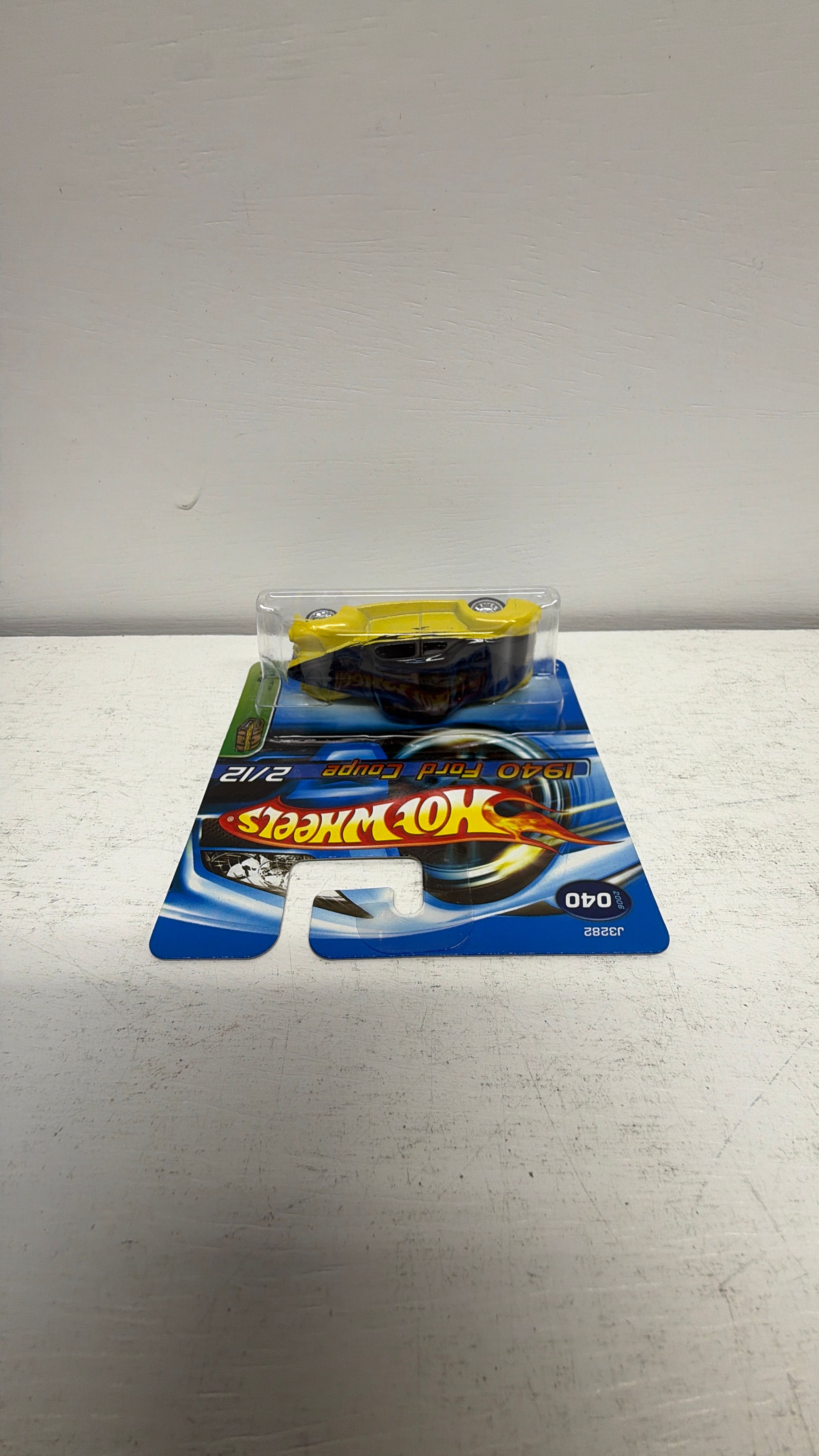 Mattel Hot Wheels 1940 Ford Coupe Super Treasure Hunt Short Card view 4