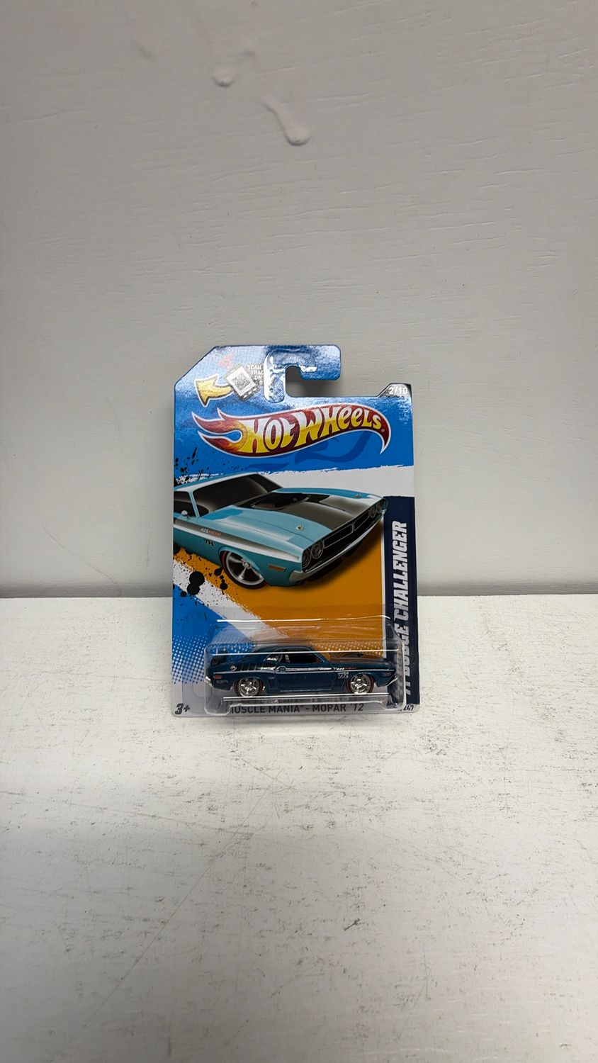 Mattel Hot Wheels ‘71 Dodge Challenger Super Treasure Hunt