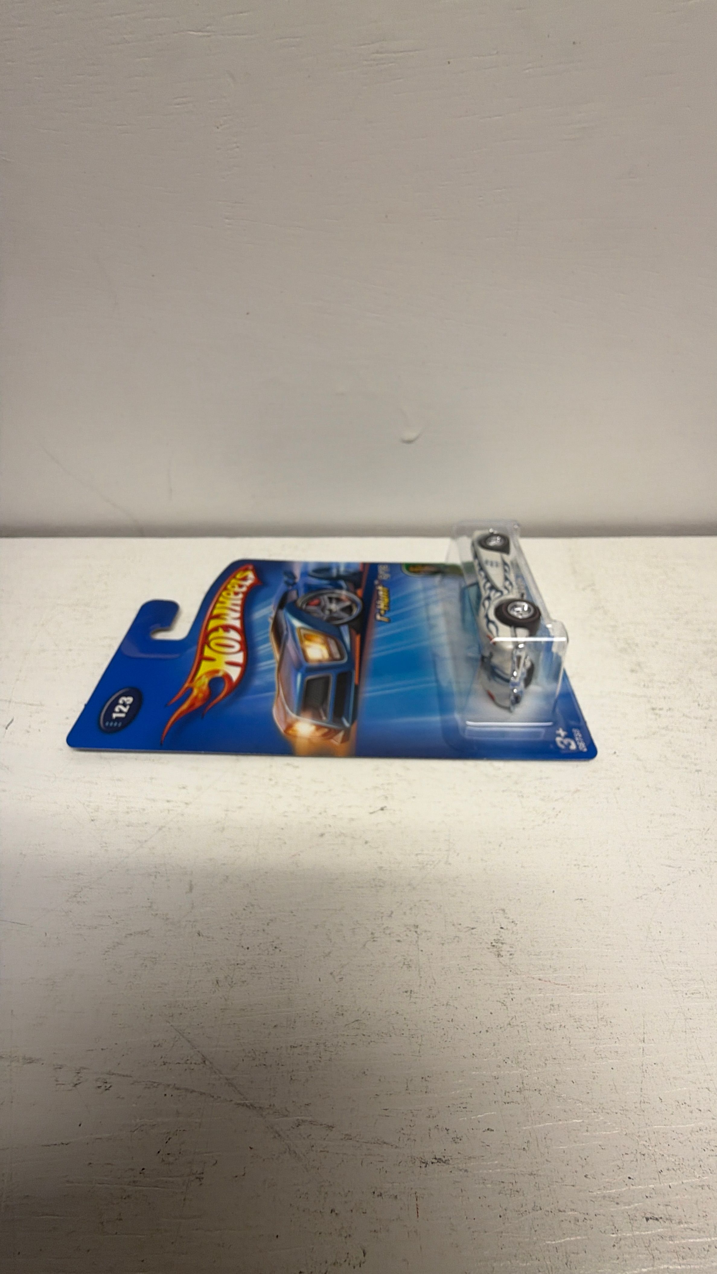 Mattel Hot Wheels 1958 Corvette Super Treasure Hunt view 4