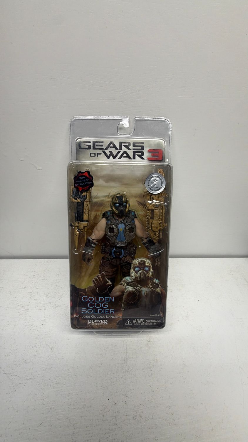 NECA Player Select Gears of War 3 Figure Golden Cog Soldier Includes Golden Lancers