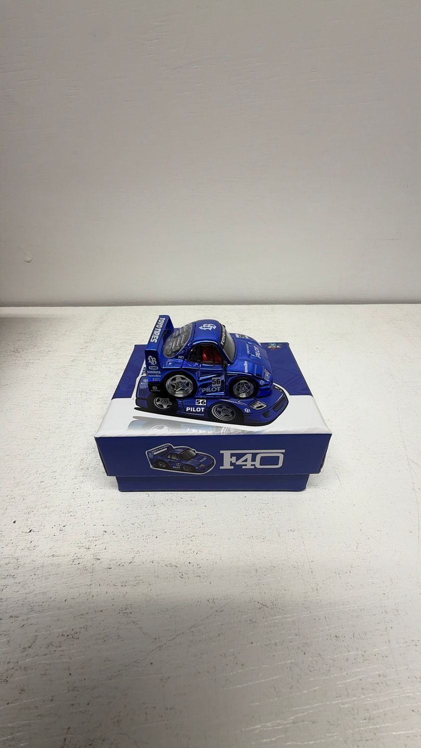 Demon King F40 1:64 Ferrari F40 Blue #56 Pilot Racing Diecast Model Car w/ Case Box (used)