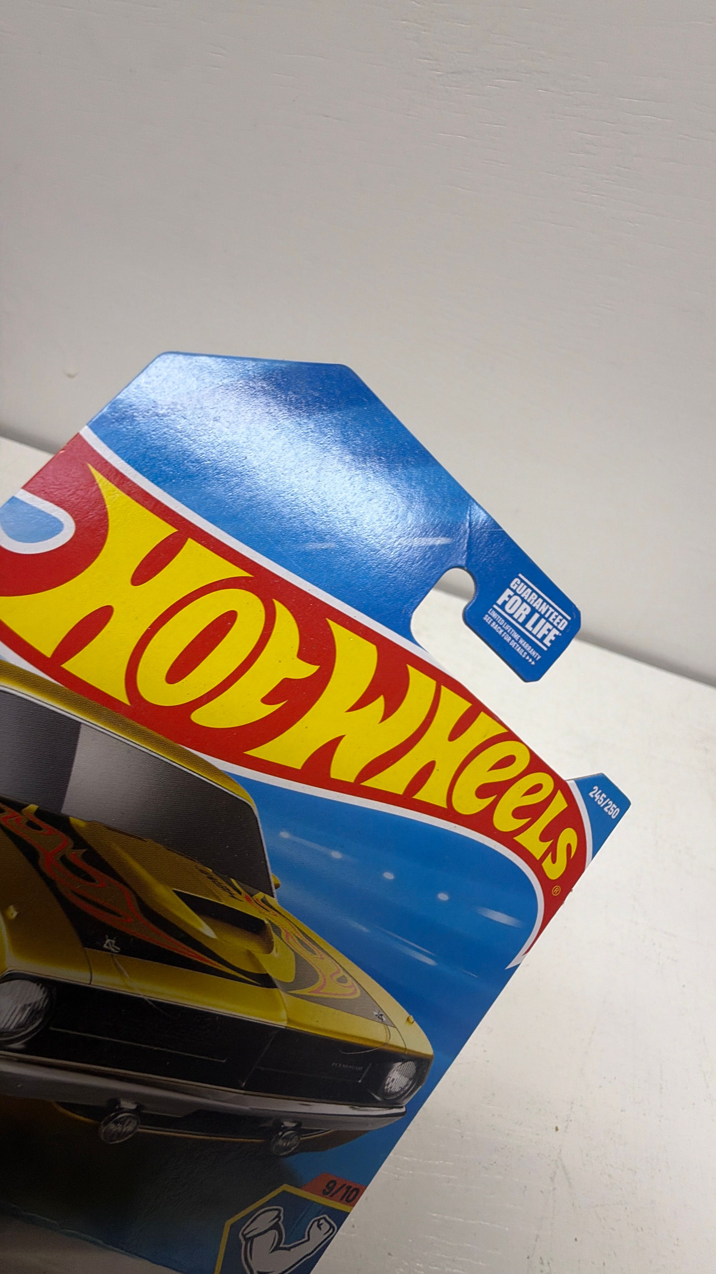 Mattel Hot Wheels '70 Plymouth AAR Cuda Super Treasure Hunt 2026 (Creased Hook) view 3