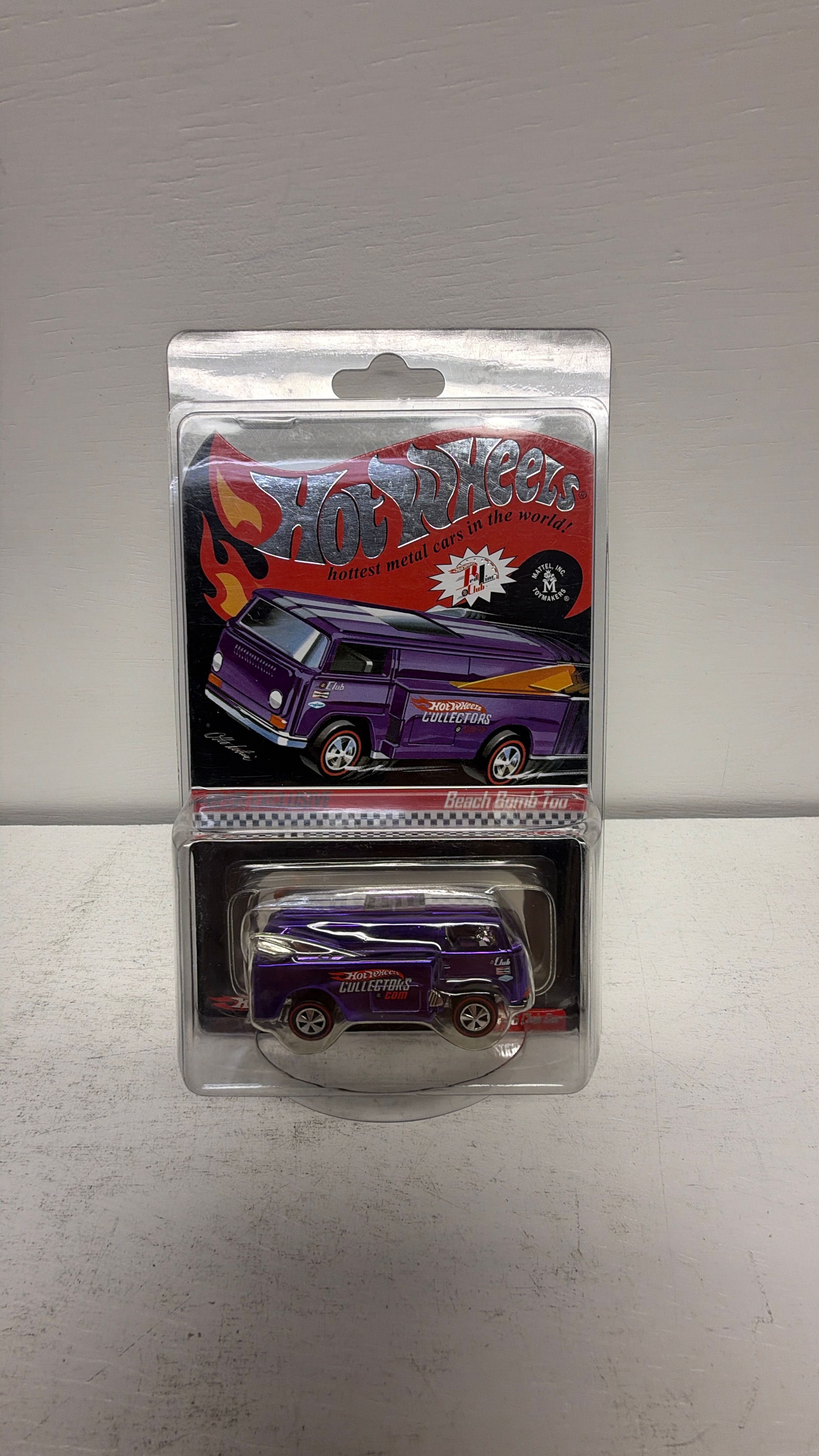Mattel Hot Wheels RLC Club Exclusive Beach Bomb Too Purple 04000/7000 view 2
