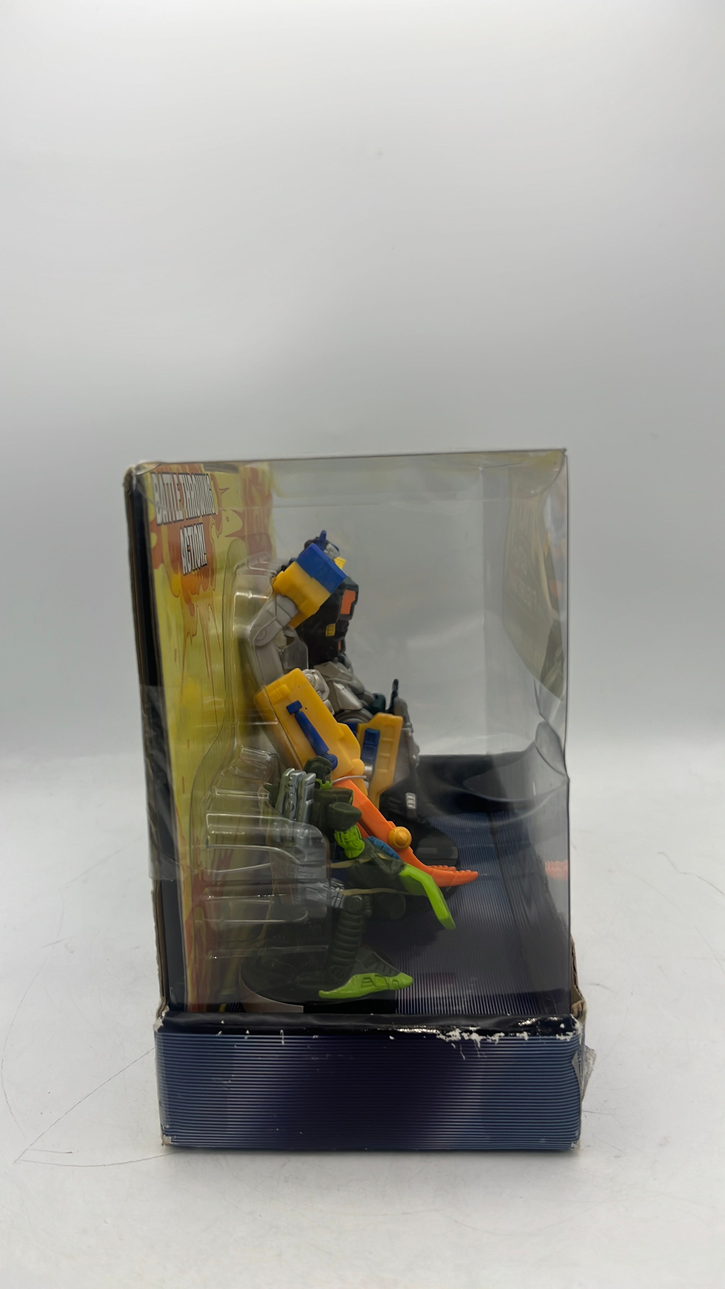 Hasbro Transformers Attacktix Battle Masters Omega Suprme & Crumplezone Figures 2006 view 4