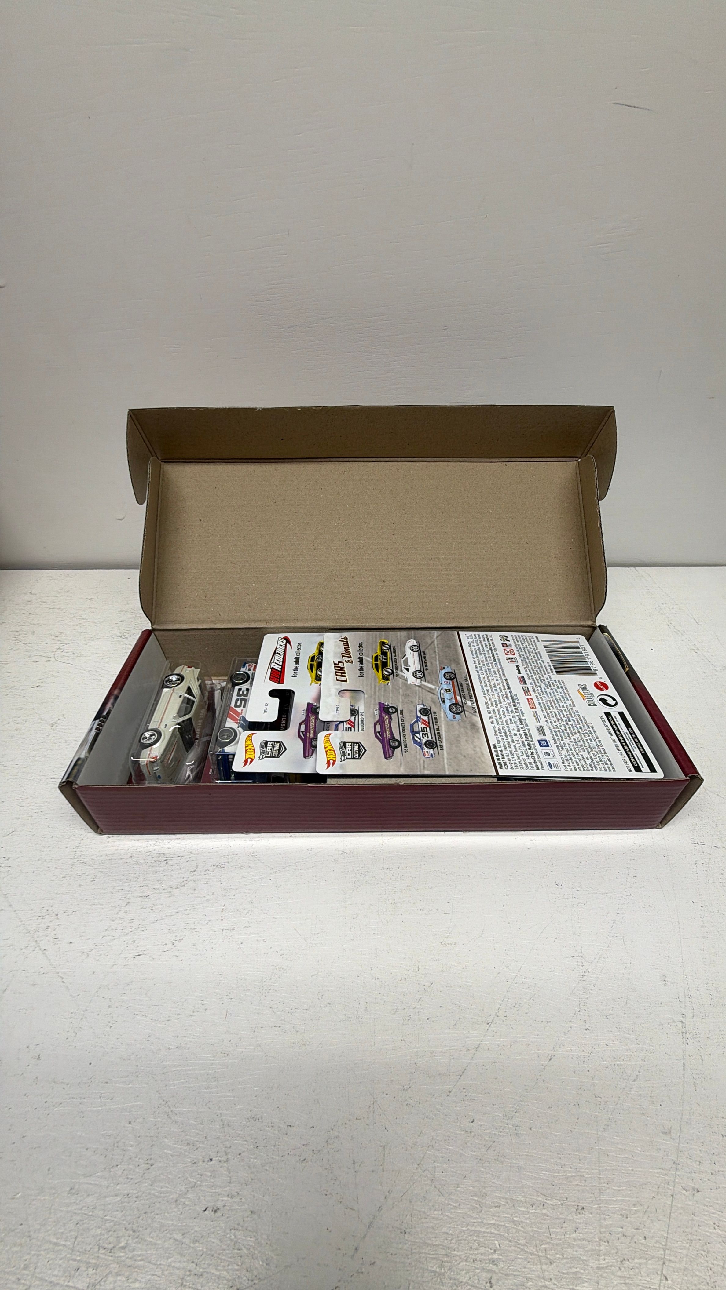 Mattel Hot Wheels Car Culture Premium RLC Box Set 5 Complete 2017 (open box) view 4