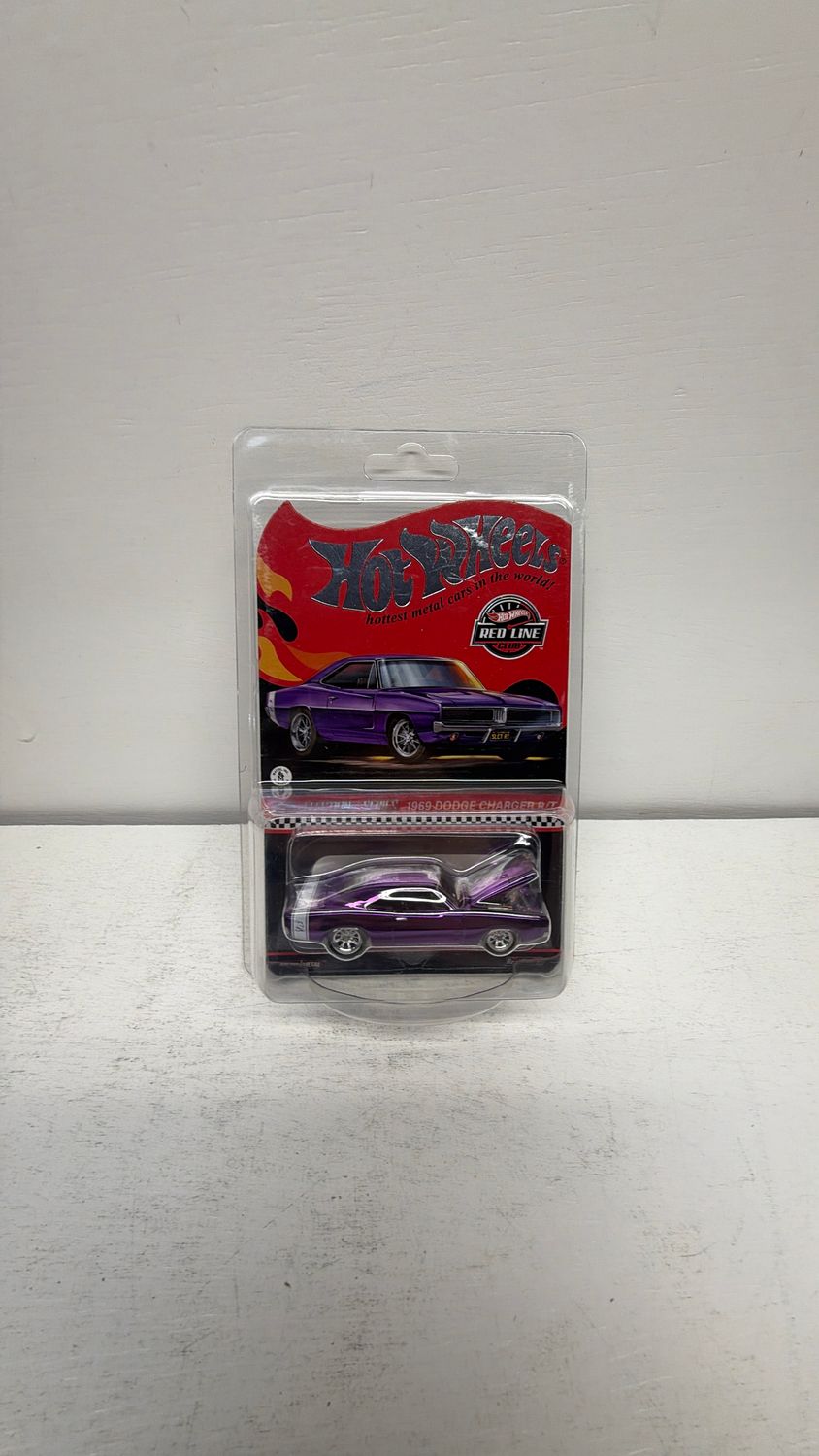 Mattel Hot Wheels 2021 Selection Series 1969 Dodge Charger R/T Purple GXJ25