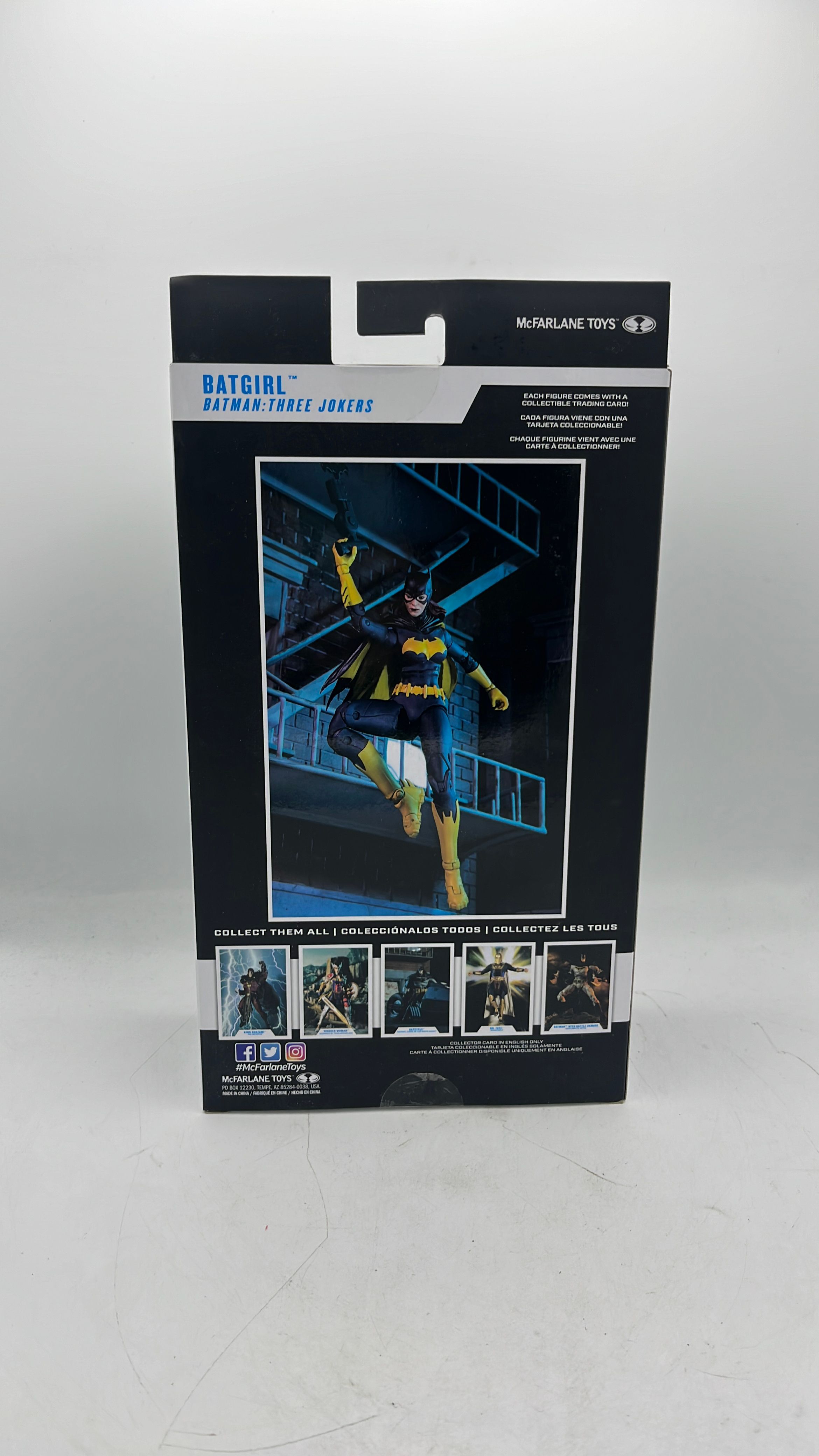 McFarlaneToys DC Multiverse Batgirl Figure 2021 view 3