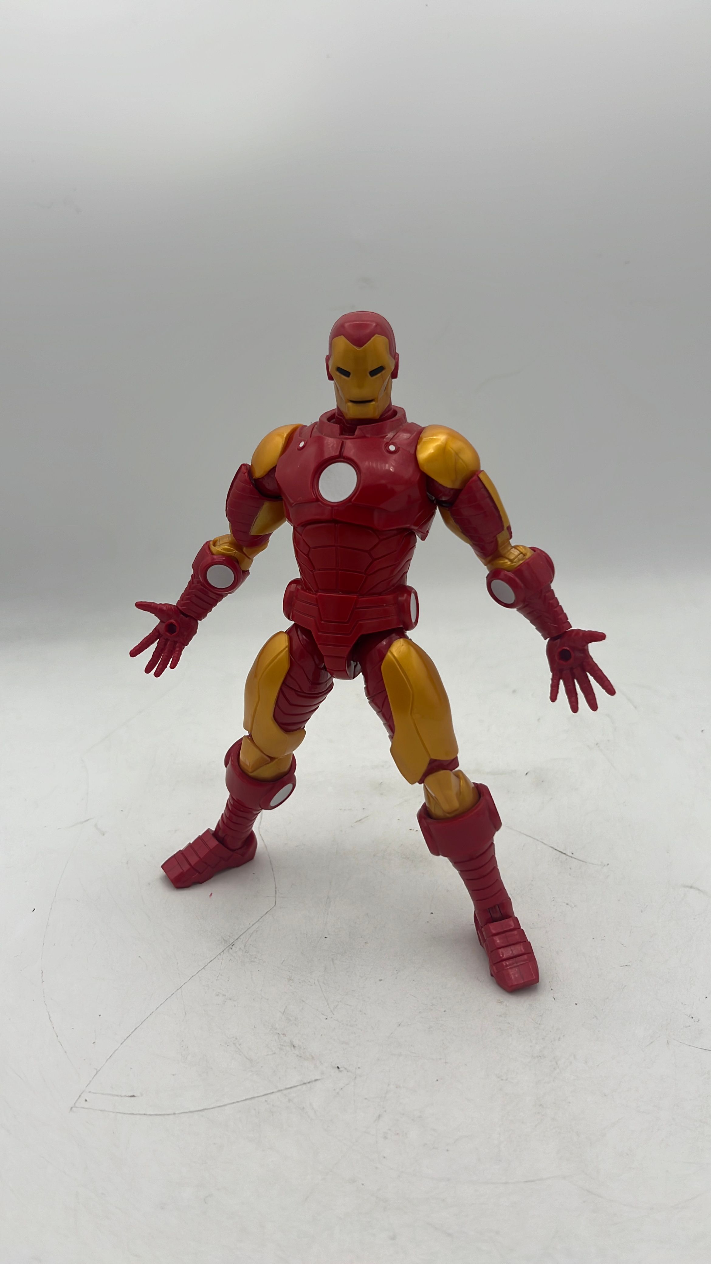 Hasbro Marvel Legends Iron Man Figure 2022 (used) Incomplete view 2