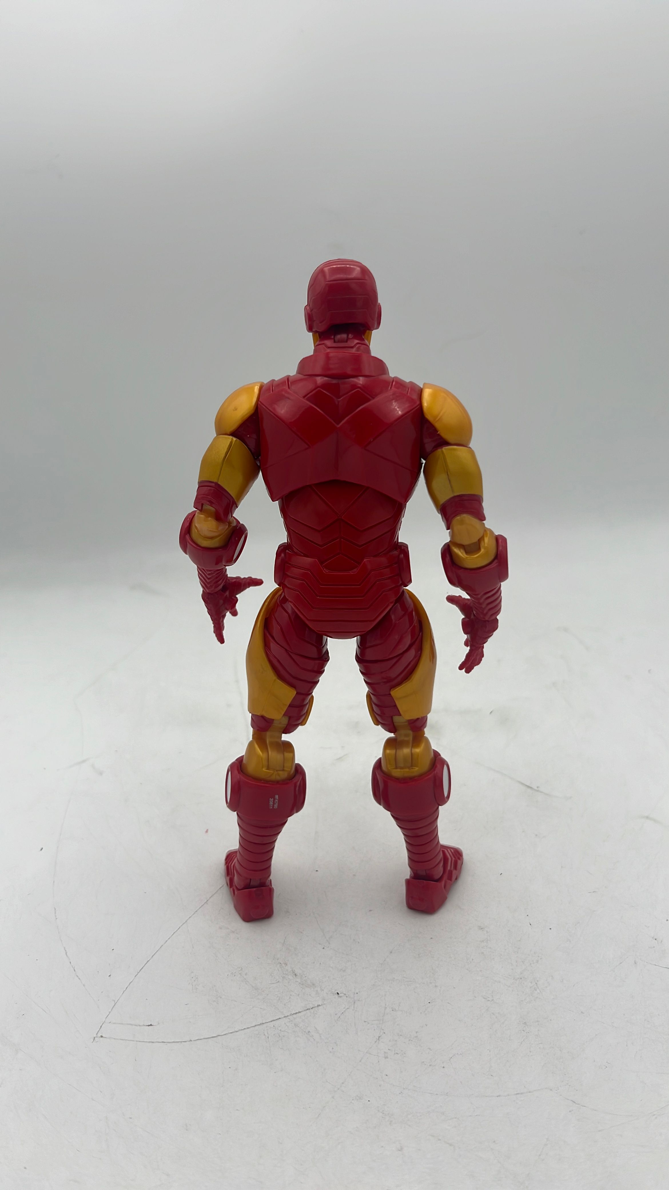 Hasbro Marvel Legends Iron Man Figure 2022 (used) Incomplete view 4