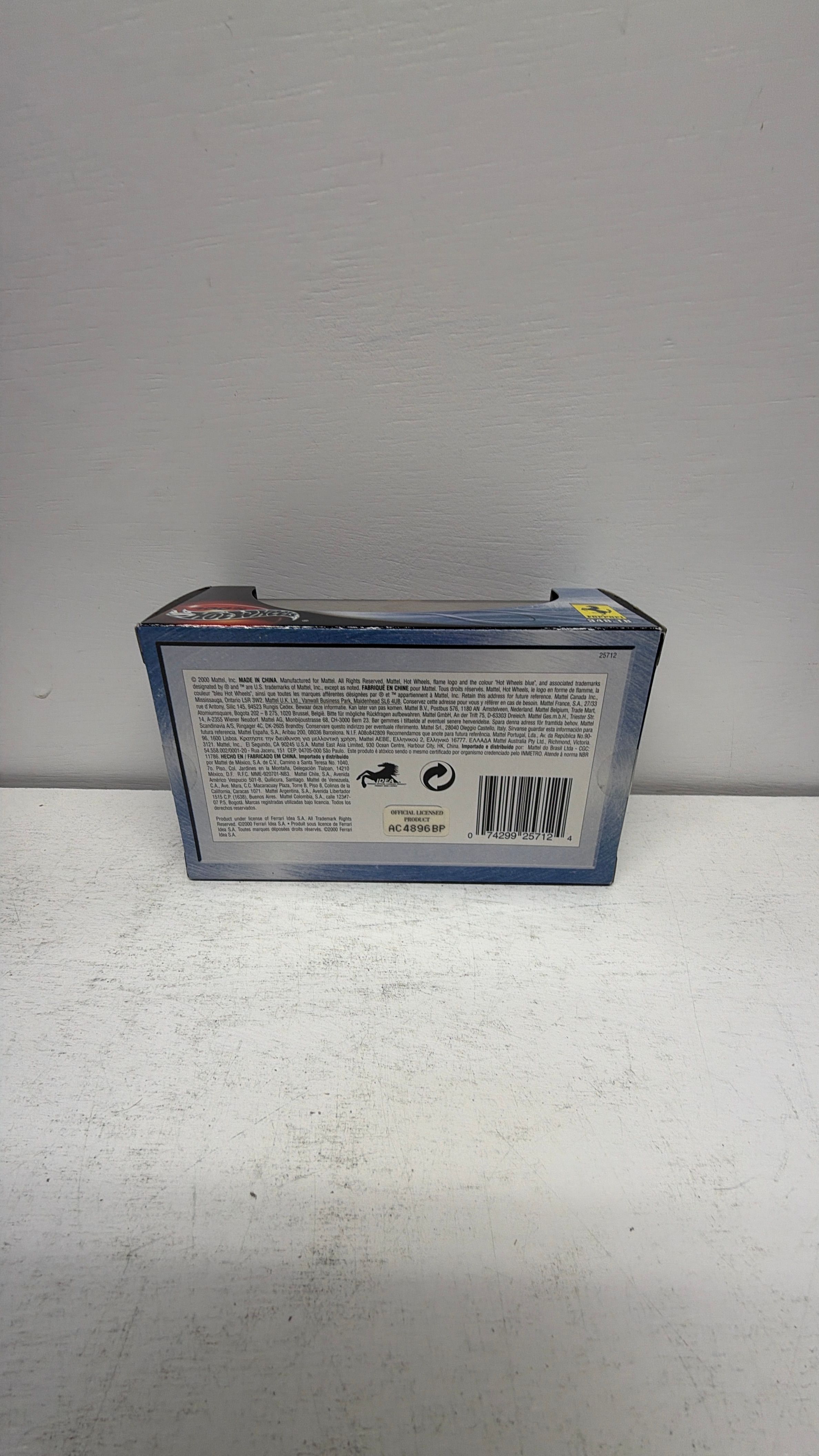 Mattel Hot Wheels 100% Ferrari 348 TB 1/43 view 4