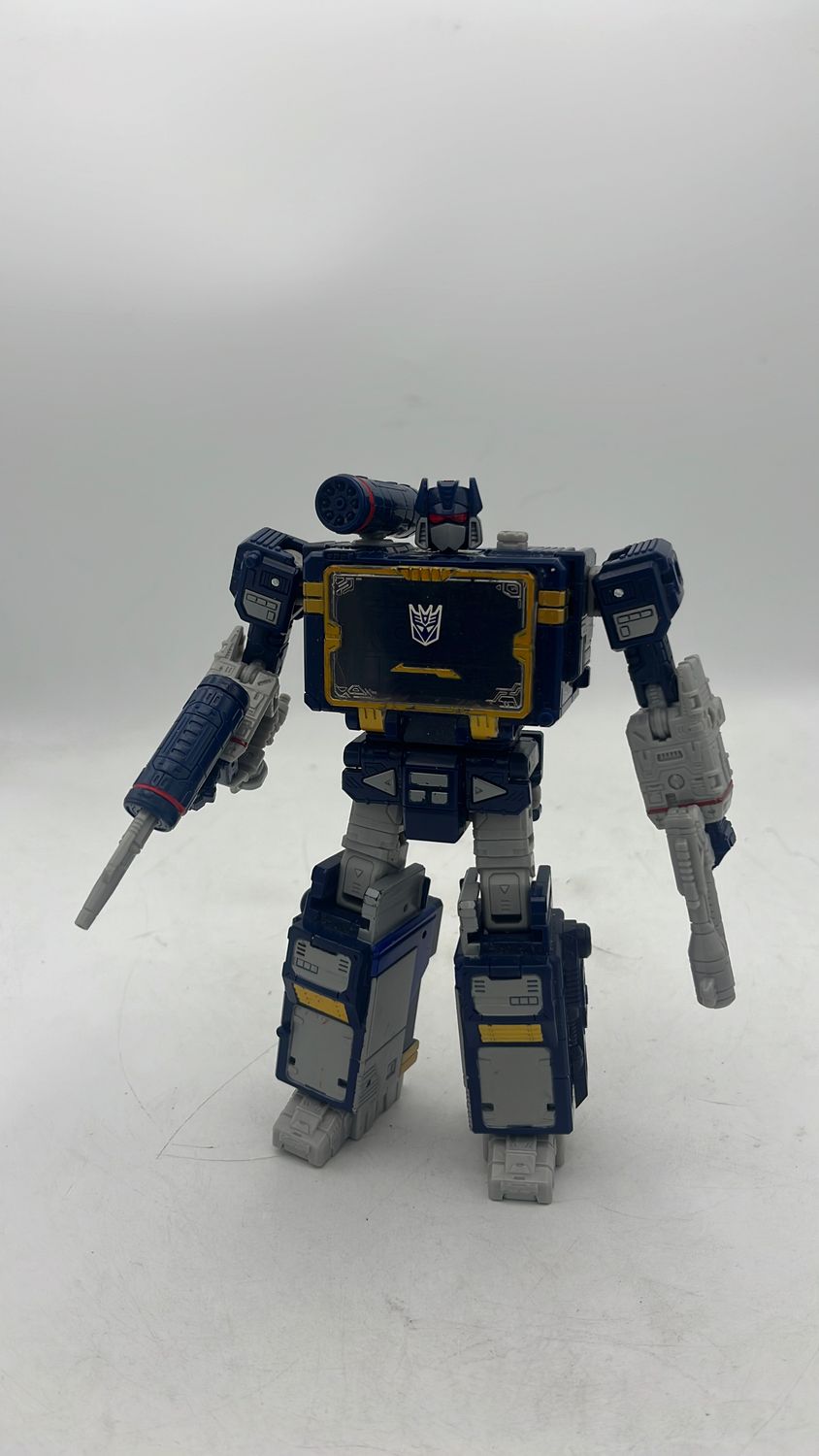 Hasbro Transformers Legacy United Soundwave Figure 2024 (used) Incomplete