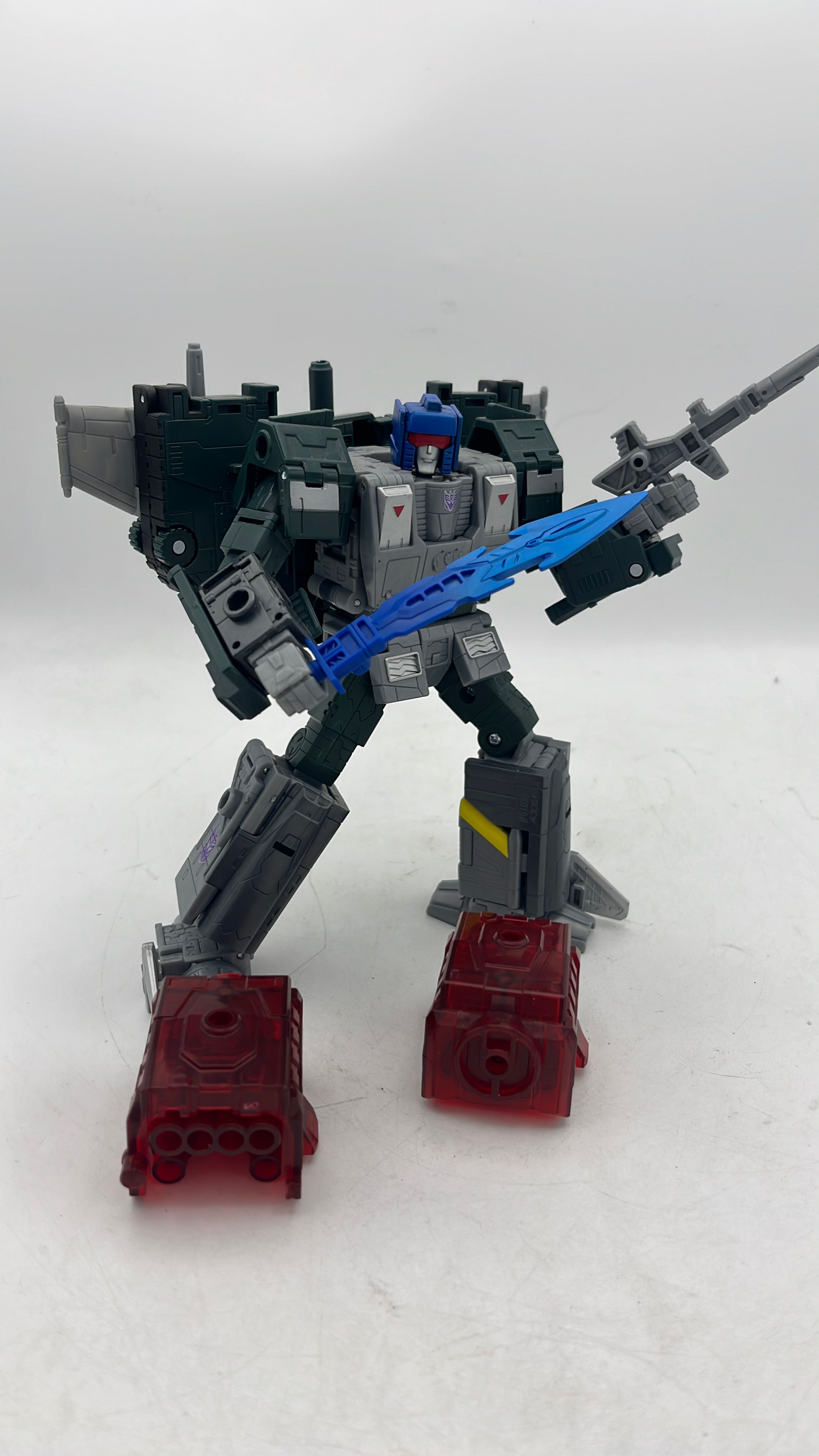 Hasbro Transformers Legacy United Overcharge Figure 2024 (used) view 9