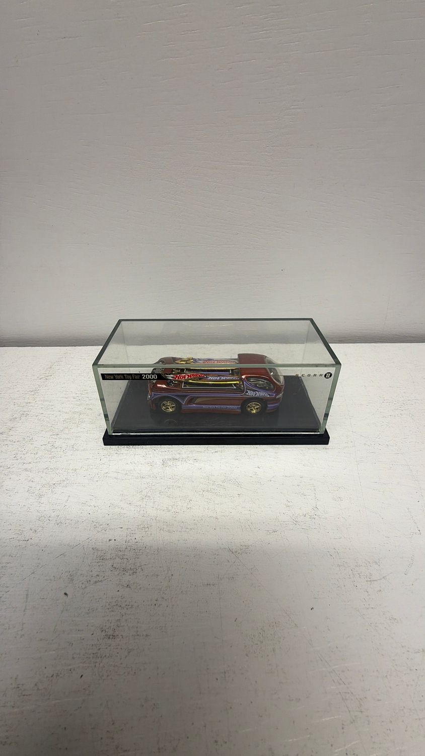 Mattel Hotwheels New York Toy Fair Exclusive 2000 Deora II
