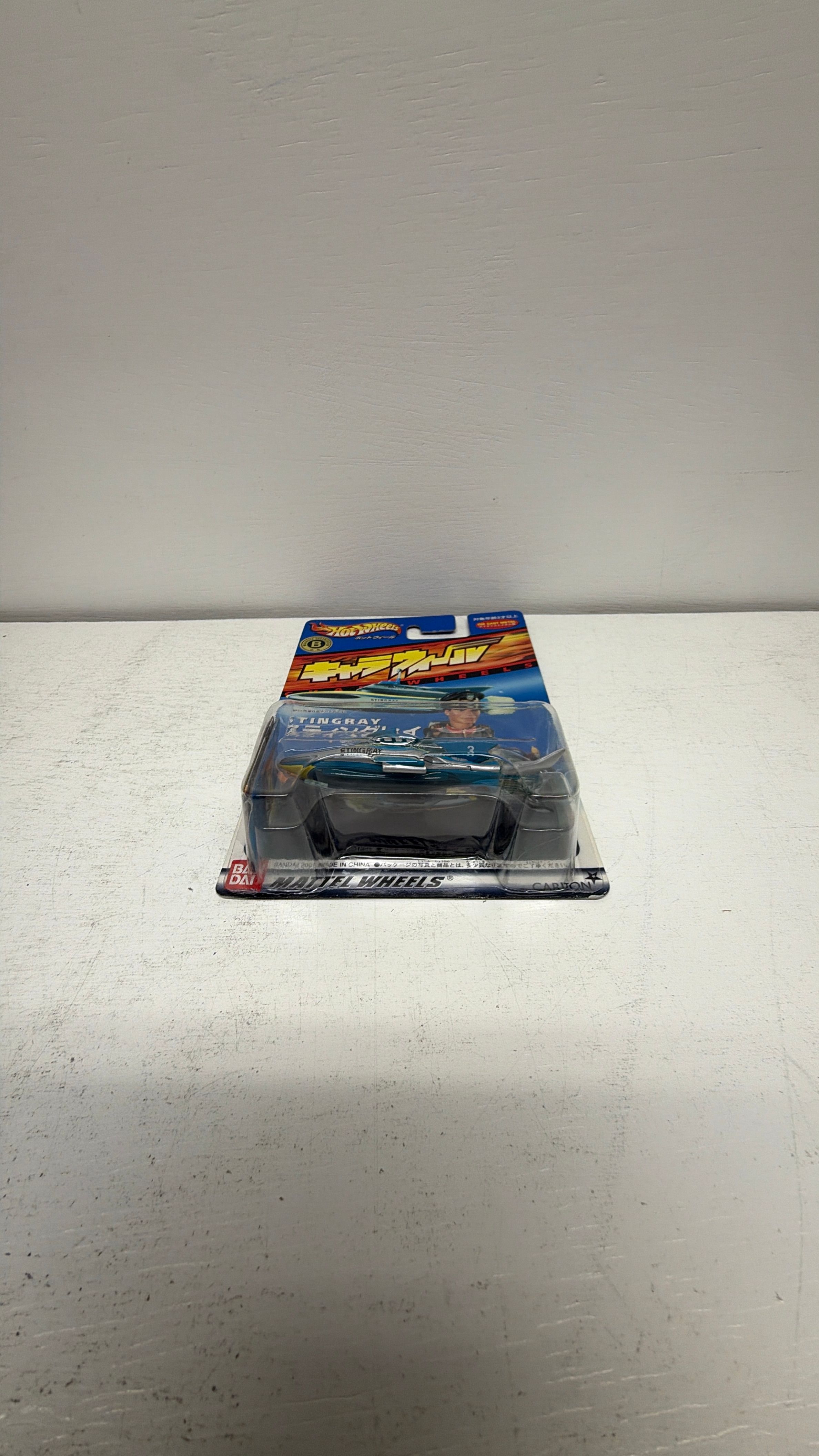 Mattel Bandai Hot Wheels 2001 Stingray Submarine Carawheels Japan MOC view 2