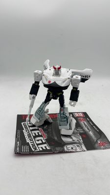 Hasbro Transformers War For Cybertron Siege Prowl Figure 2019 (used) Loose