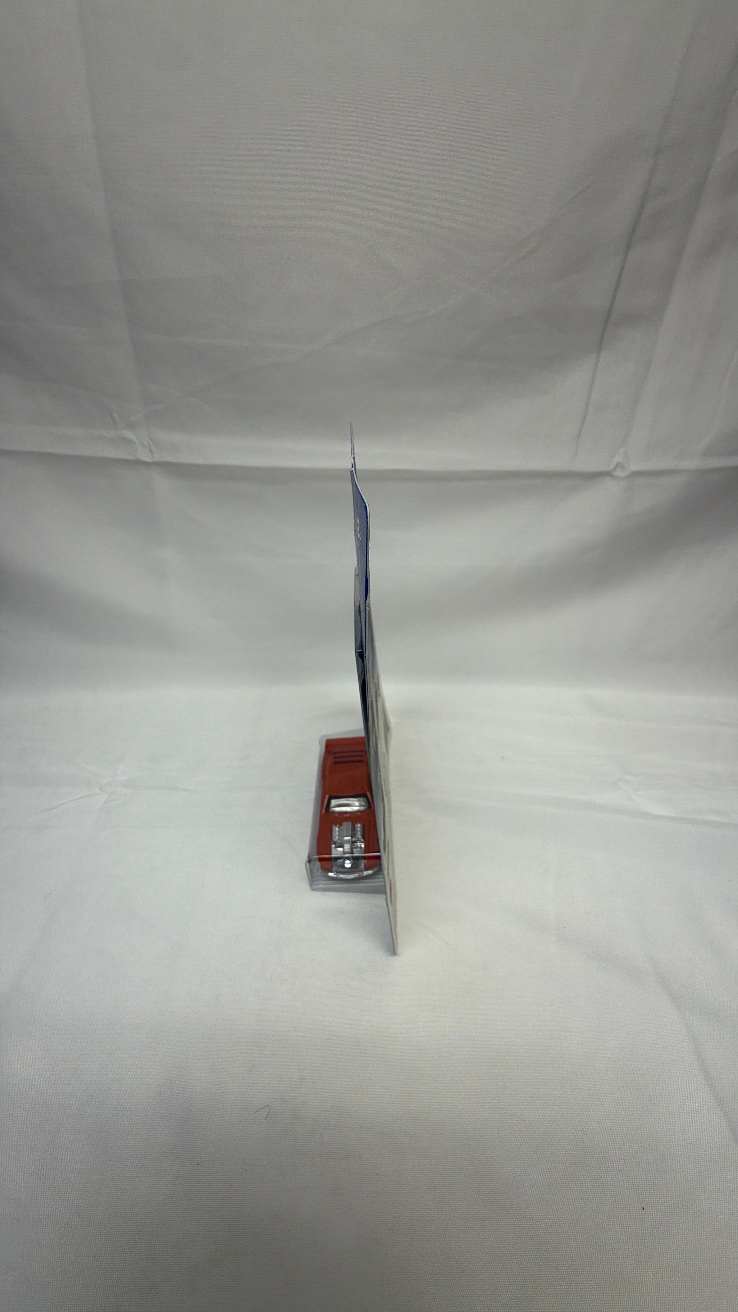 Mattel Hot Wheels AcceleRacers Metal Maniacs Riveted 4 of 9 view 2
