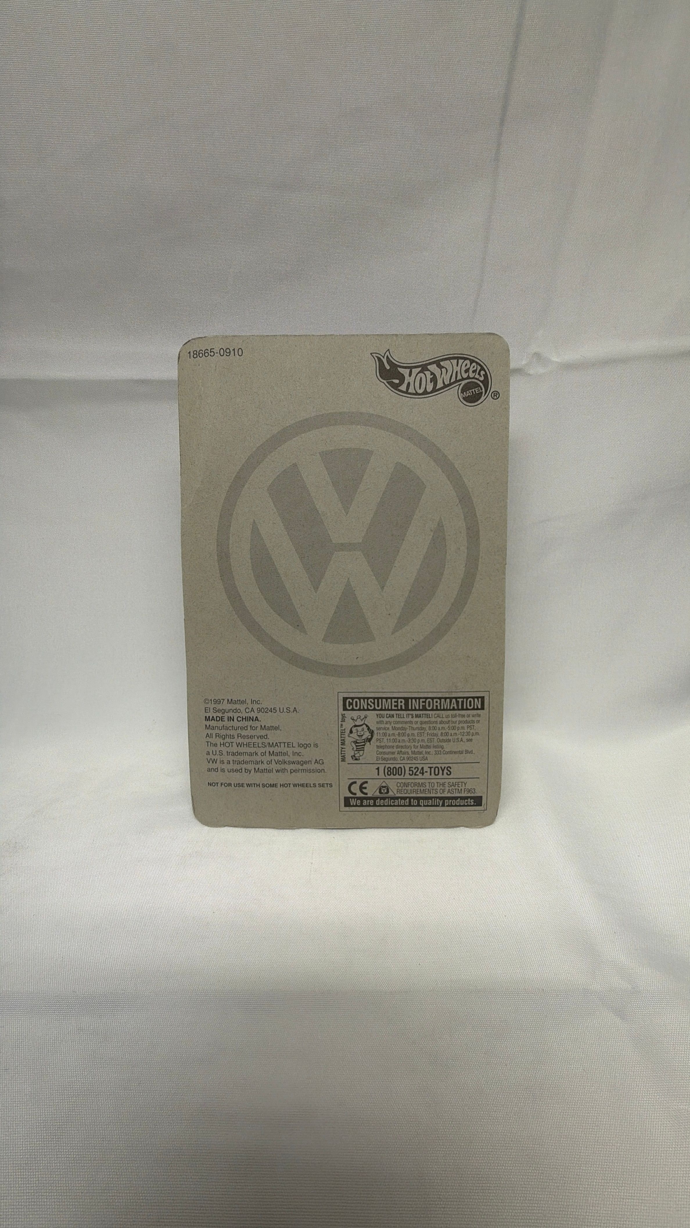 Mattel Hot Wheels Volkswagen Bus Limited Edition view 4