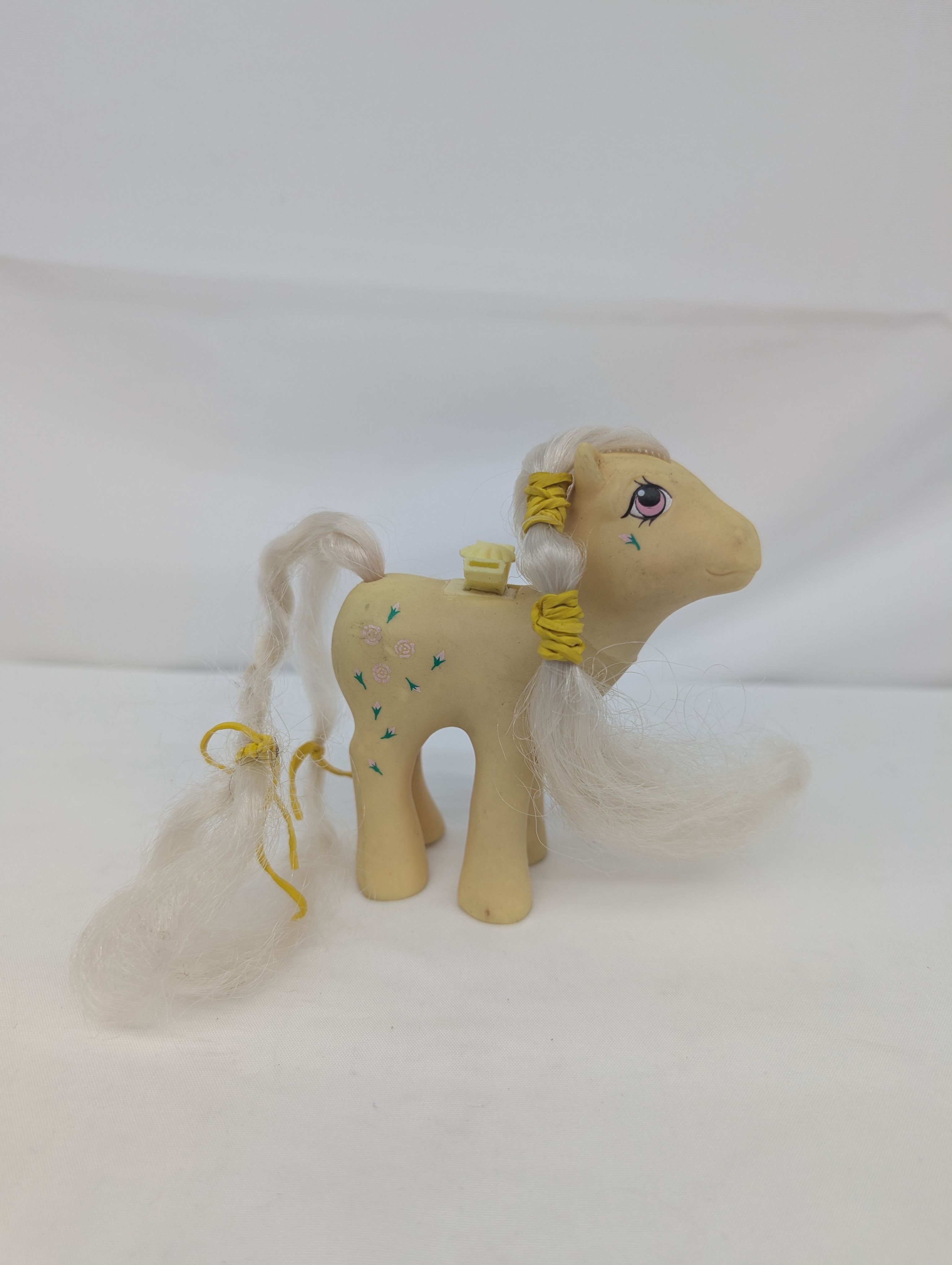 Hasbro Figure My Little Pony G1 Rosedust Flutter Pony 1986 (used) view 2