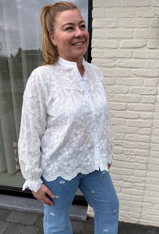 Witte Blouse Geborduurde Bloemen