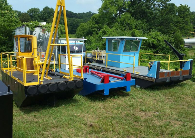 14107 – 8ft x 20ft x 3ft DC Dredge Tender