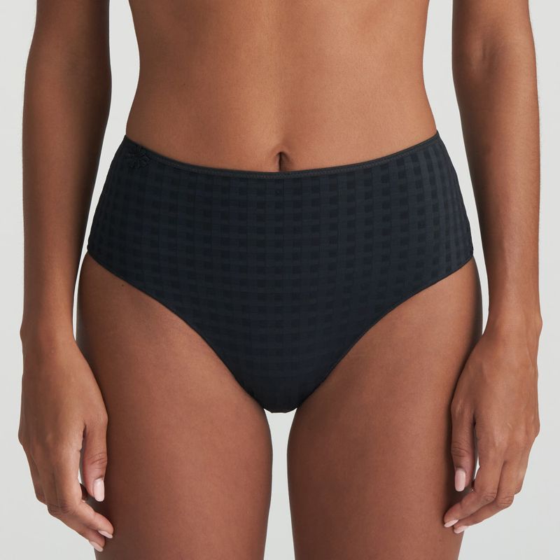 Marie Jo Avero full brief 0500411