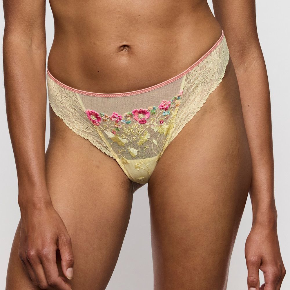 Marie Jo Lizelot Thong 0602890, Color: French Vanilla, Size: S