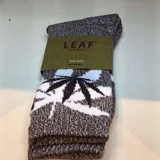 Leaf Republic Brown Speckle/White Socks