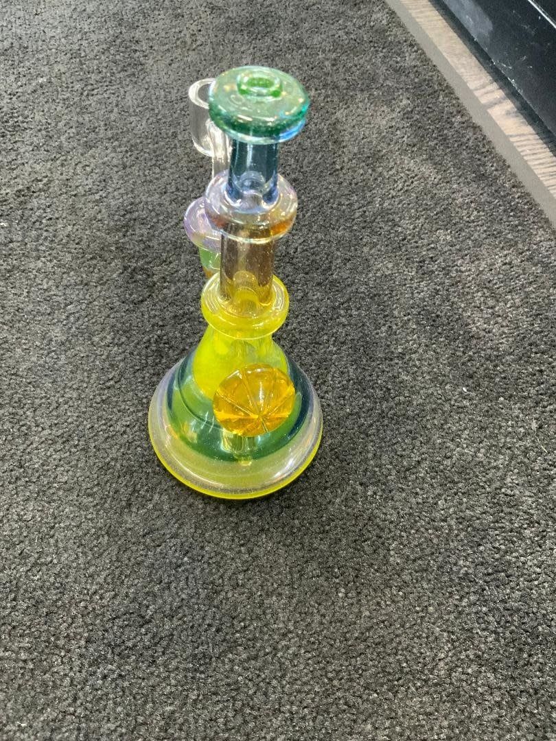 Griffin Glass Green Color Fade UV Waterpipe