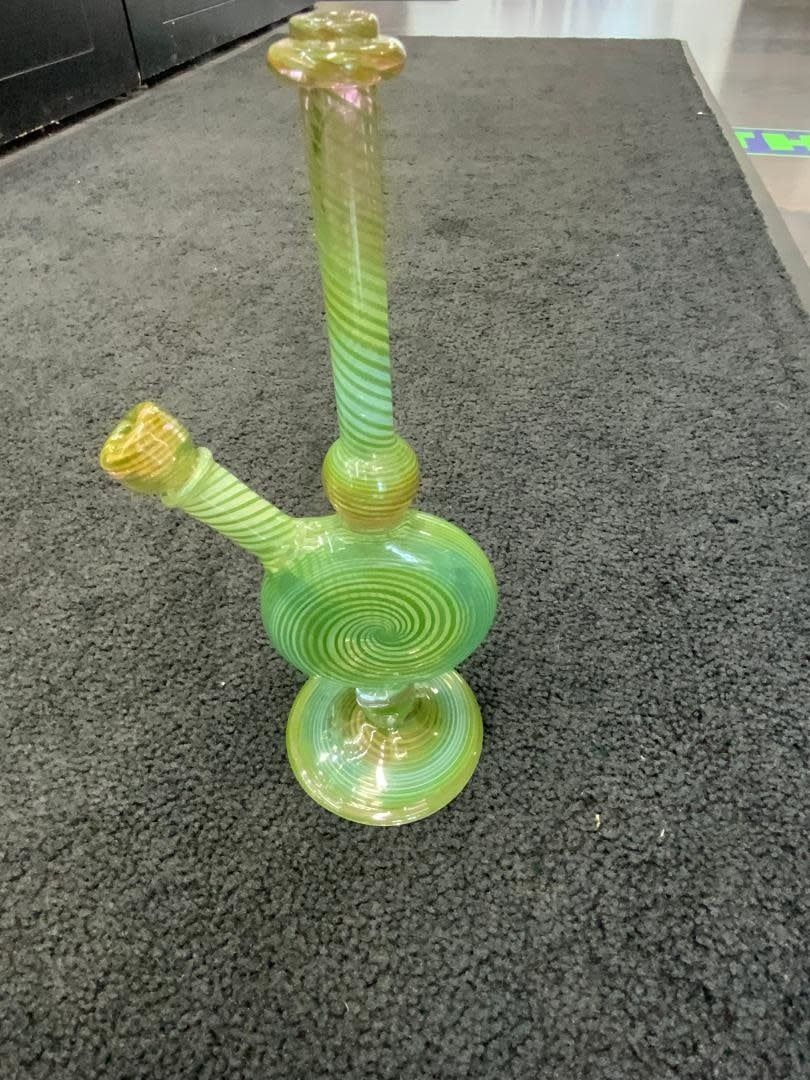 Griffin Glass Green Swirl Lollipop Waterpipe