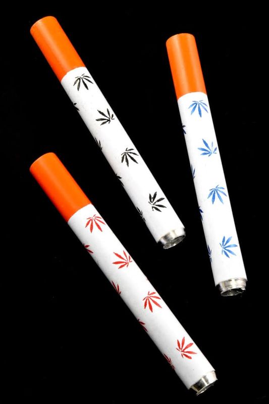 Large Leaf Design Metal Cigarette Bat