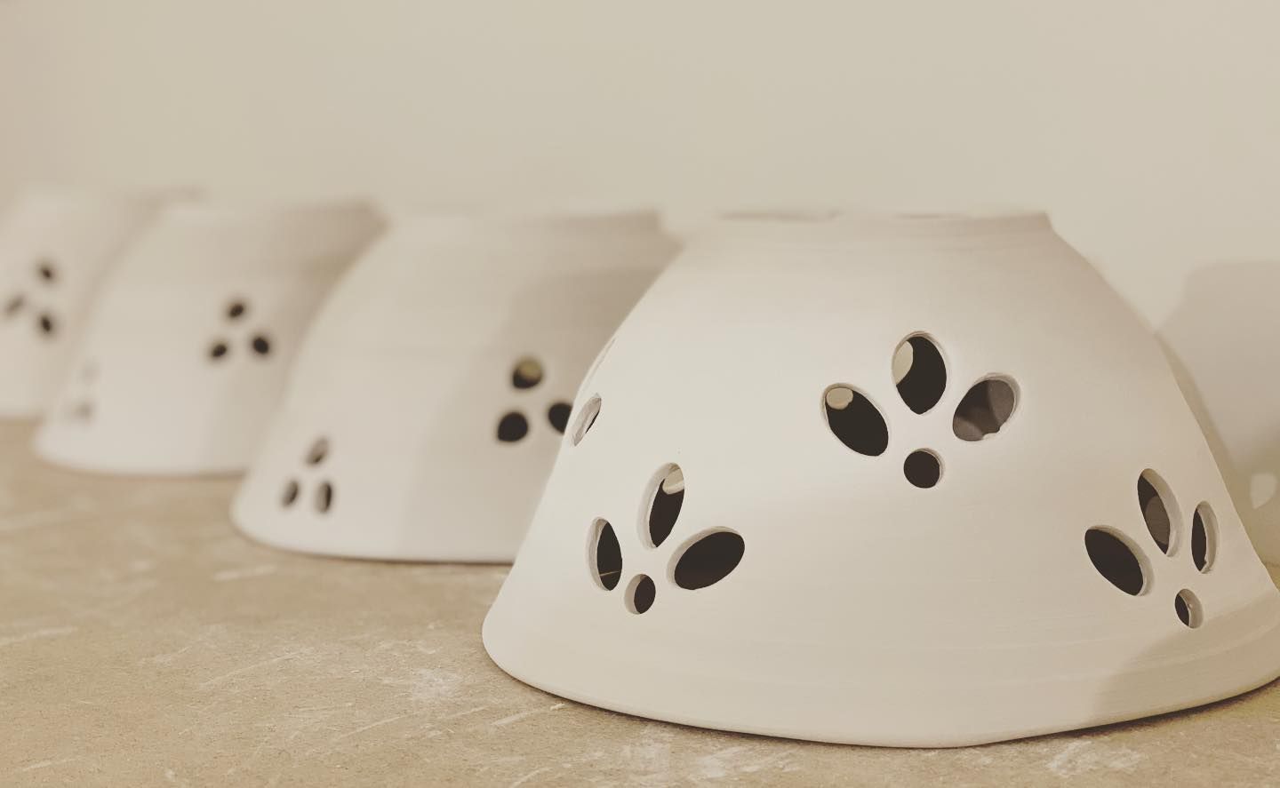 Bol ceramique pour baies, savon ou autre, tourné par Sabrine Awad (Hudson) - blanc