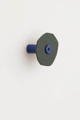 Crochet mural sculptural en acier (Michael Upton, É.-U.) Corte - Forêt