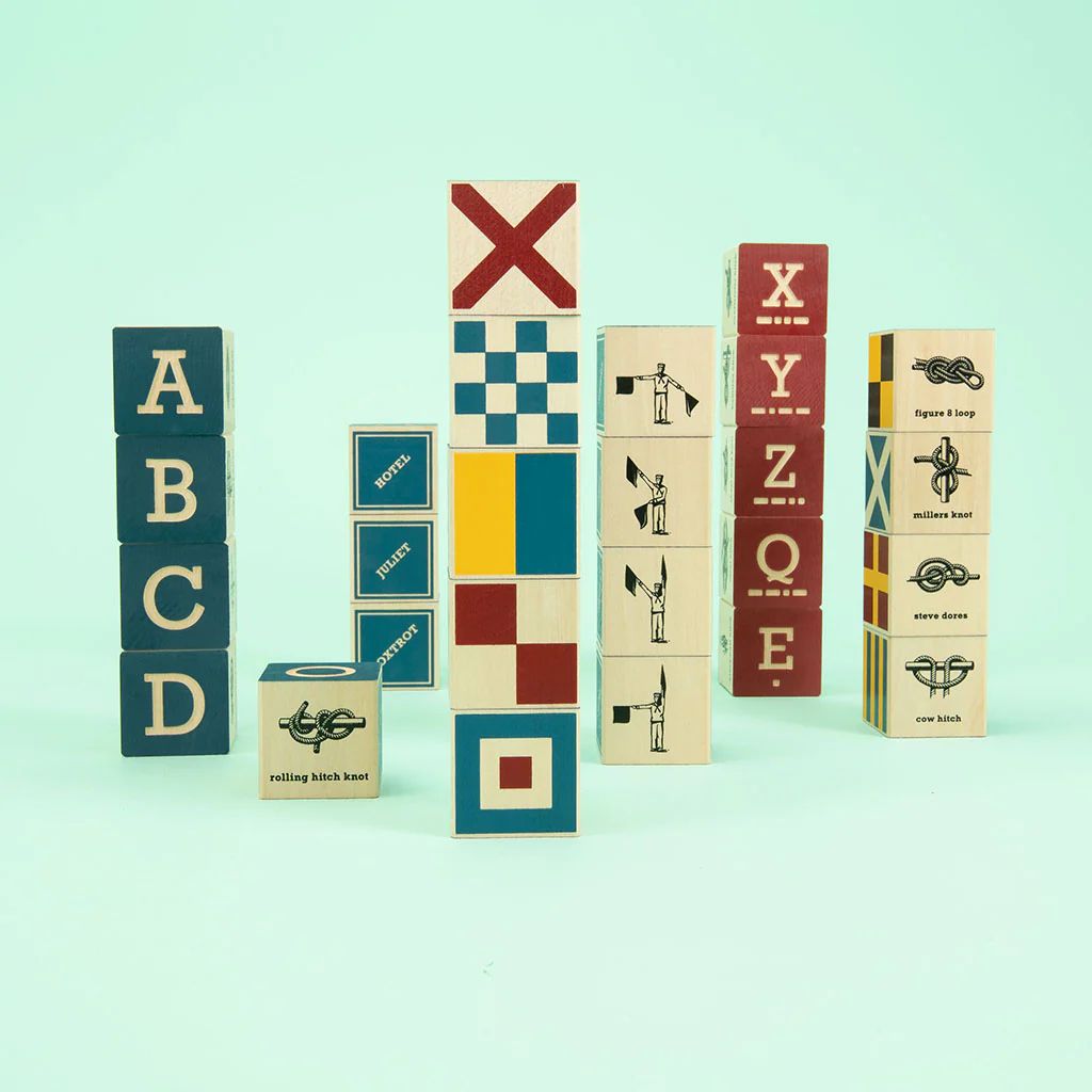 CUBES  NAUTIQUES avec sémaphores, phonétiques OTAN, codes Morse, noeuds, drapeau de signalisation