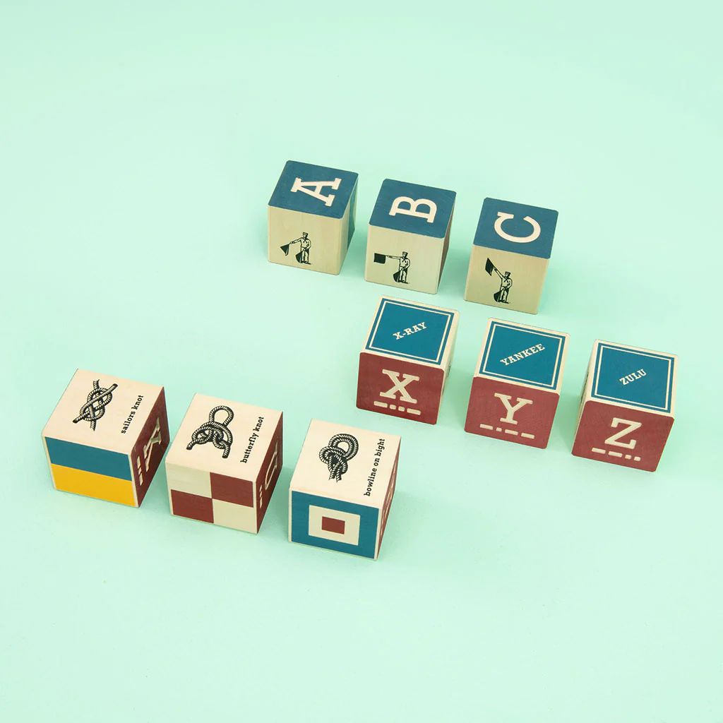 CUBES  NAUTIQUES avec sémaphores, phonétiques OTAN, codes Morse, noeuds, drapeau de signalisation