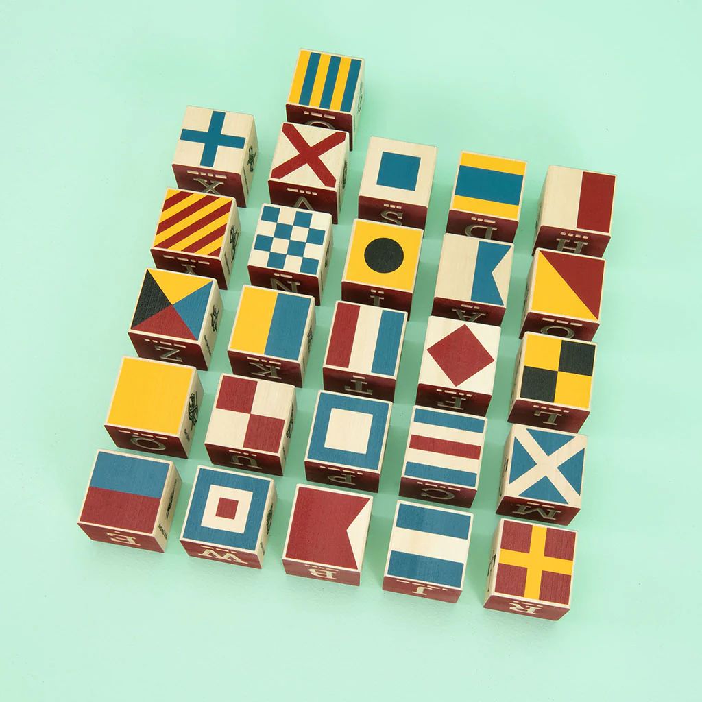 CUBES  NAUTIQUES avec sémaphores, phonétiques OTAN, codes Morse, noeuds, drapeau de signalisation