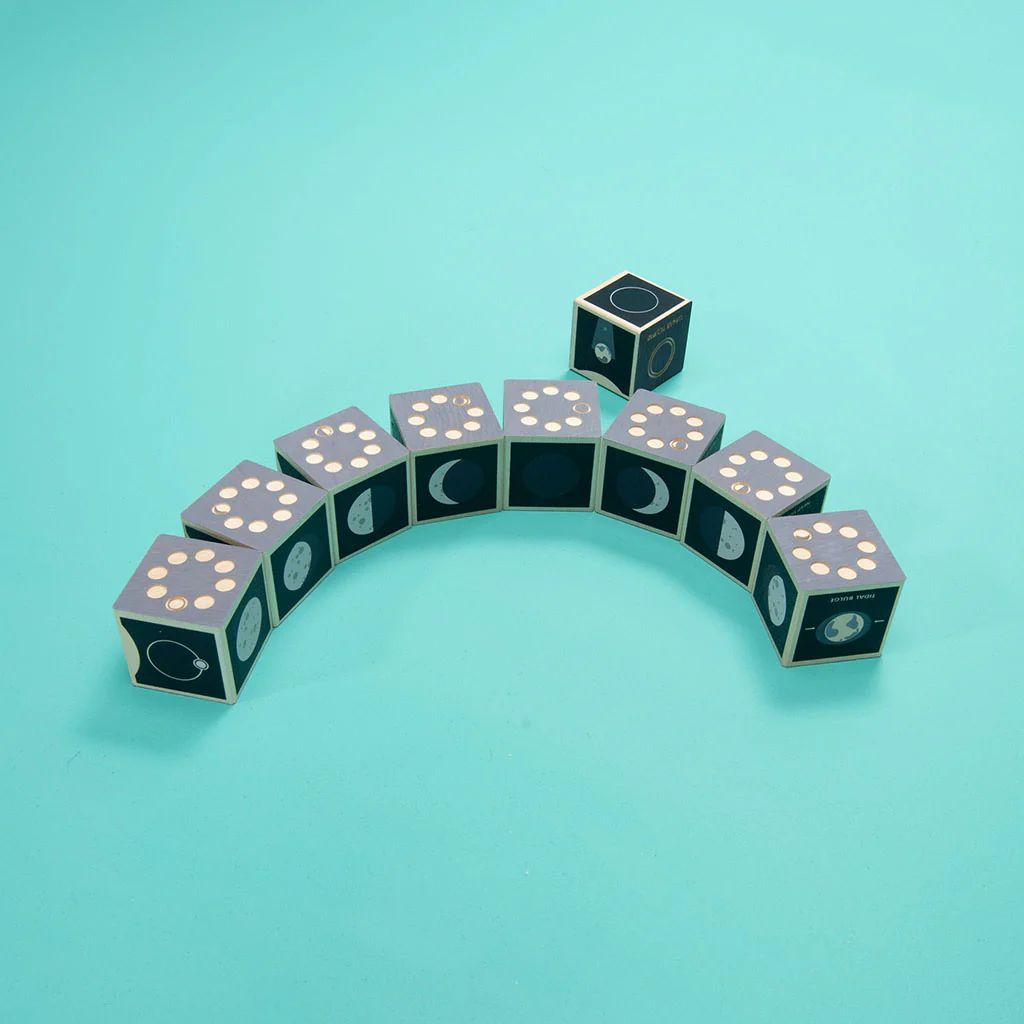 LES PHASES DE LA LUNE - cubes  ornés fait à la main du tilleul durable