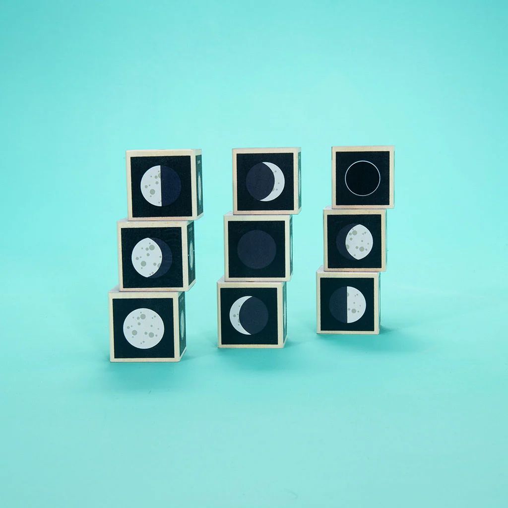 LES PHASES DE LA LUNE - cubes  ornés fait à la main du tilleul durable