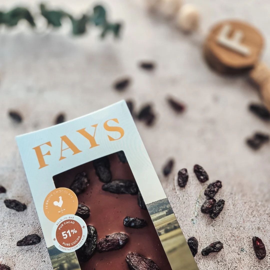 Tablette de chocolat au lait 51% aux camerises (beantobar) (Qc)