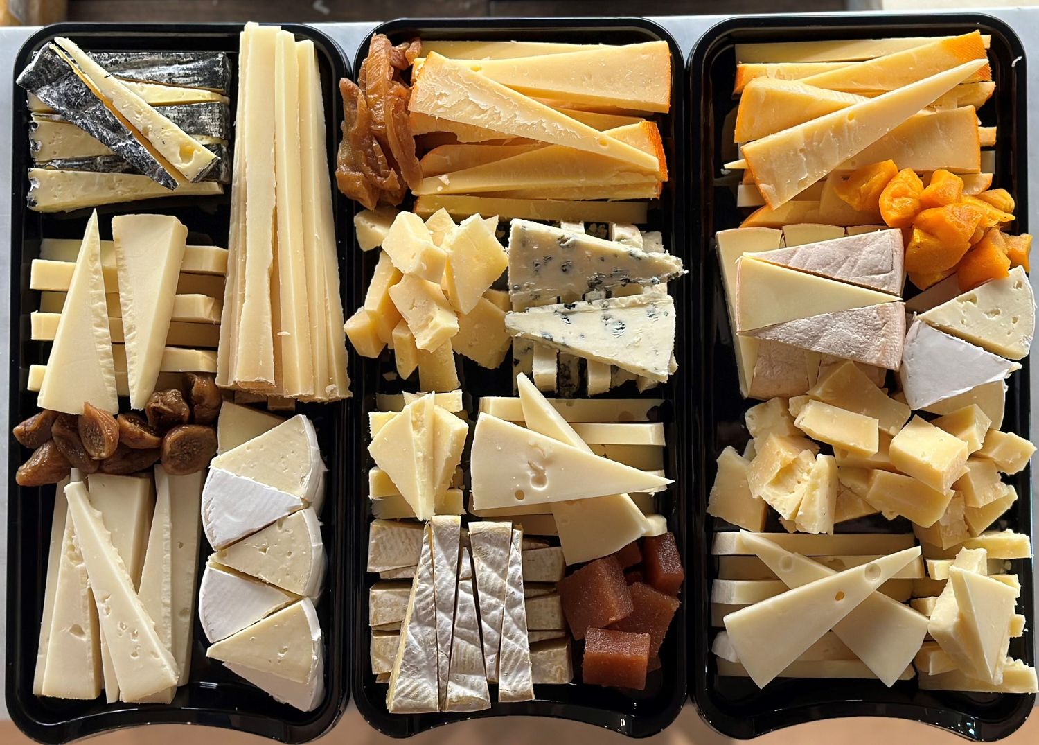 6 NOVEMBRE : COURS DE MAÎTRE « Plateaux pour les Fêtes » avec Claudine Laverdure marchande-fromagère