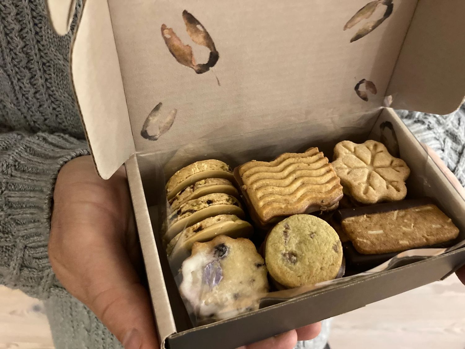 Boîte de biscuits des Fêtes de Cabane sur le Roc (Qc)