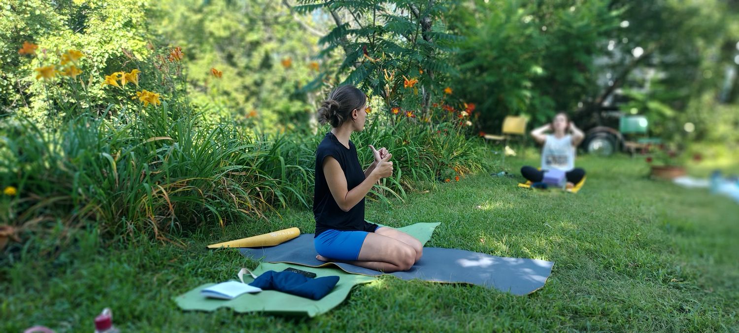 28 JUIN 2026 : Séance YOGA au bord de la rivière avec Lissa Bain 9h à 10h