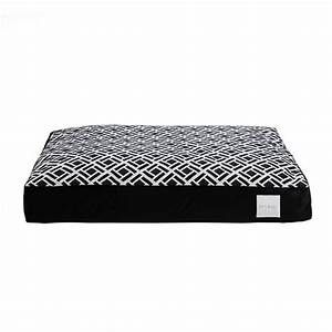 Kort &amp; Co Zingle B Black Pillow Bed 44 X 36