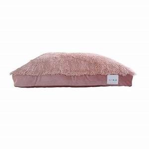Kort &amp; Co Think Pink Faux Fur Pet Bed 44&quot; X 36&quot;