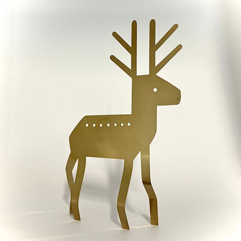 Stort reinsdyr i gull