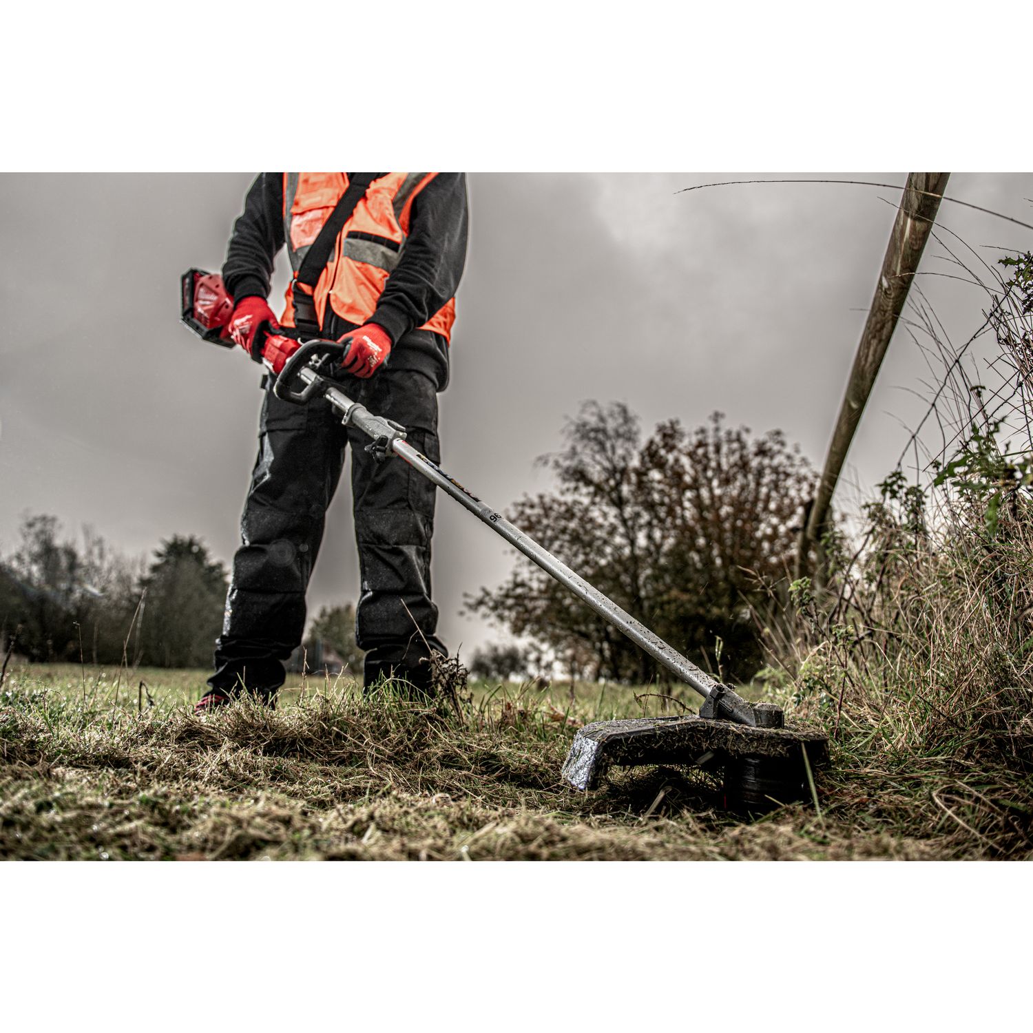 MILWAUKEE QUIK-LOK™ Rasentrimmer-Aufsatz M18FOPH-LTA
