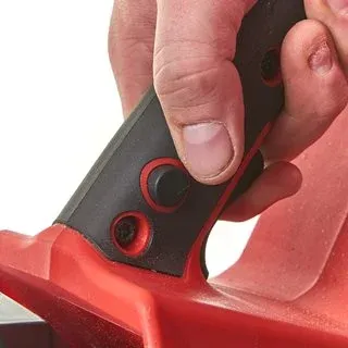 MILWAUKEE M18 FUEL™ Akku-Kettensäge 40-cm-Schwert M18FCHS-122