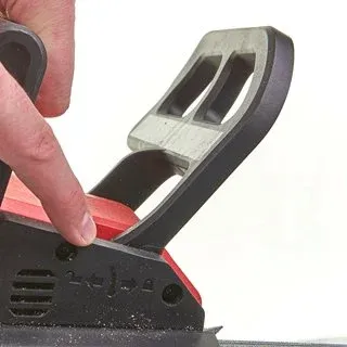 MILWAUKEE M18 FUEL™ Akku-Kettensäge 40-cm-Schwert M18FCHS-122