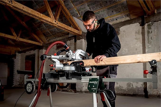 METABO Kapp- und Gehrungssäge KGS 254 M mit 2. Sägeblatt