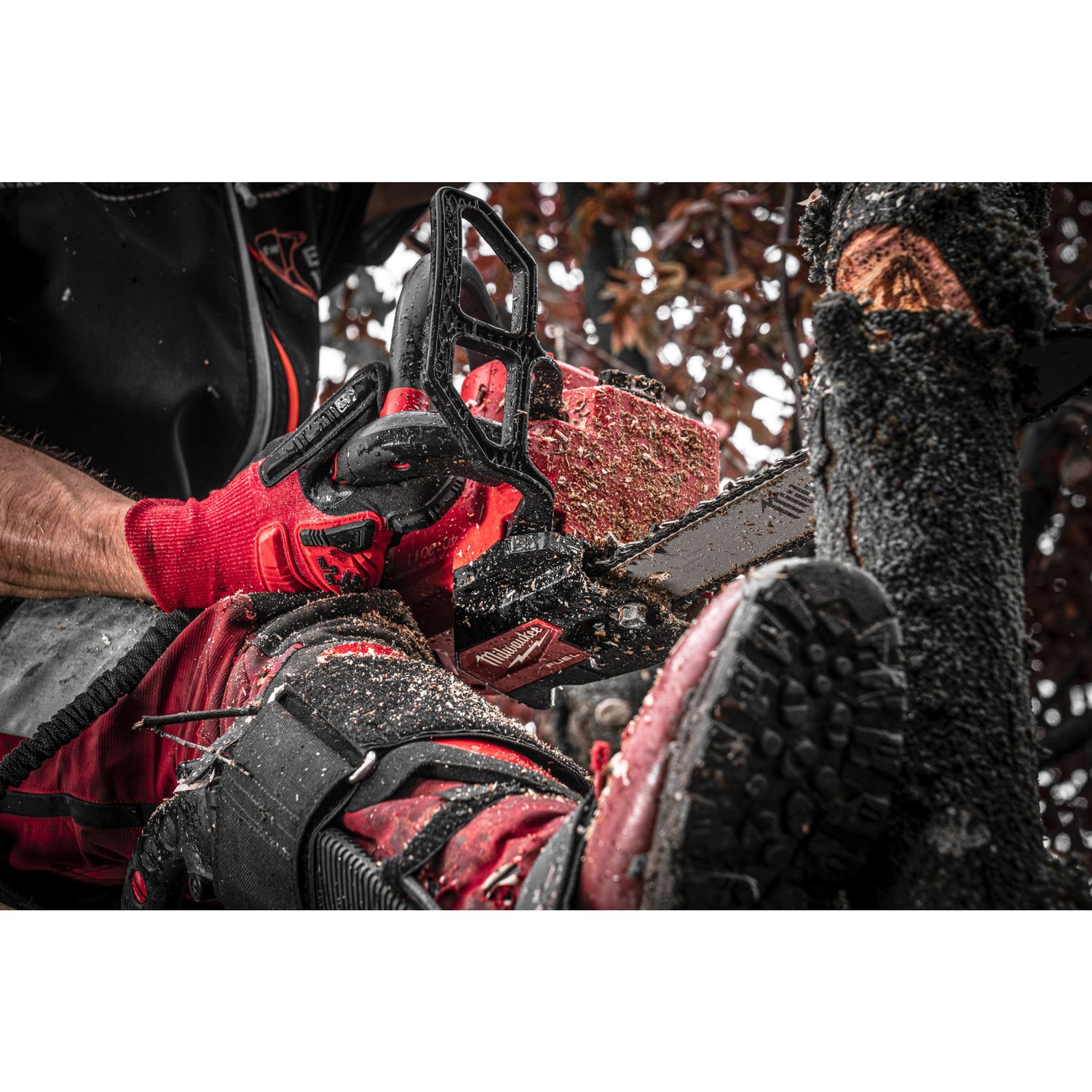 MILWAUKEE 	 M18 FUEL™ Akku-Top-Handle-Kettensäge 30 cm Schwert M18FTHCHS30-802