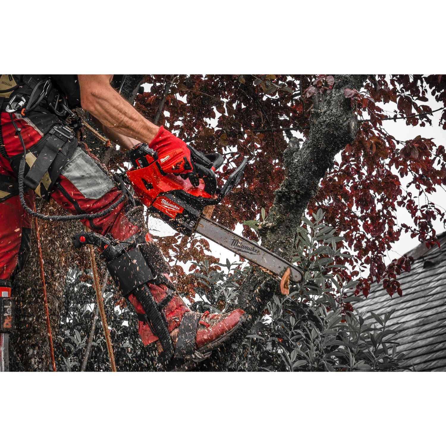 MILWAUKEE 	 M18 FUEL™ Akku-Top-Handle-Kettensäge 30 cm Schwert M18FTHCHS30-802